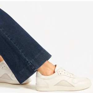 Everlane Court Sneaker in Off-White/Fog Size 8 NWT